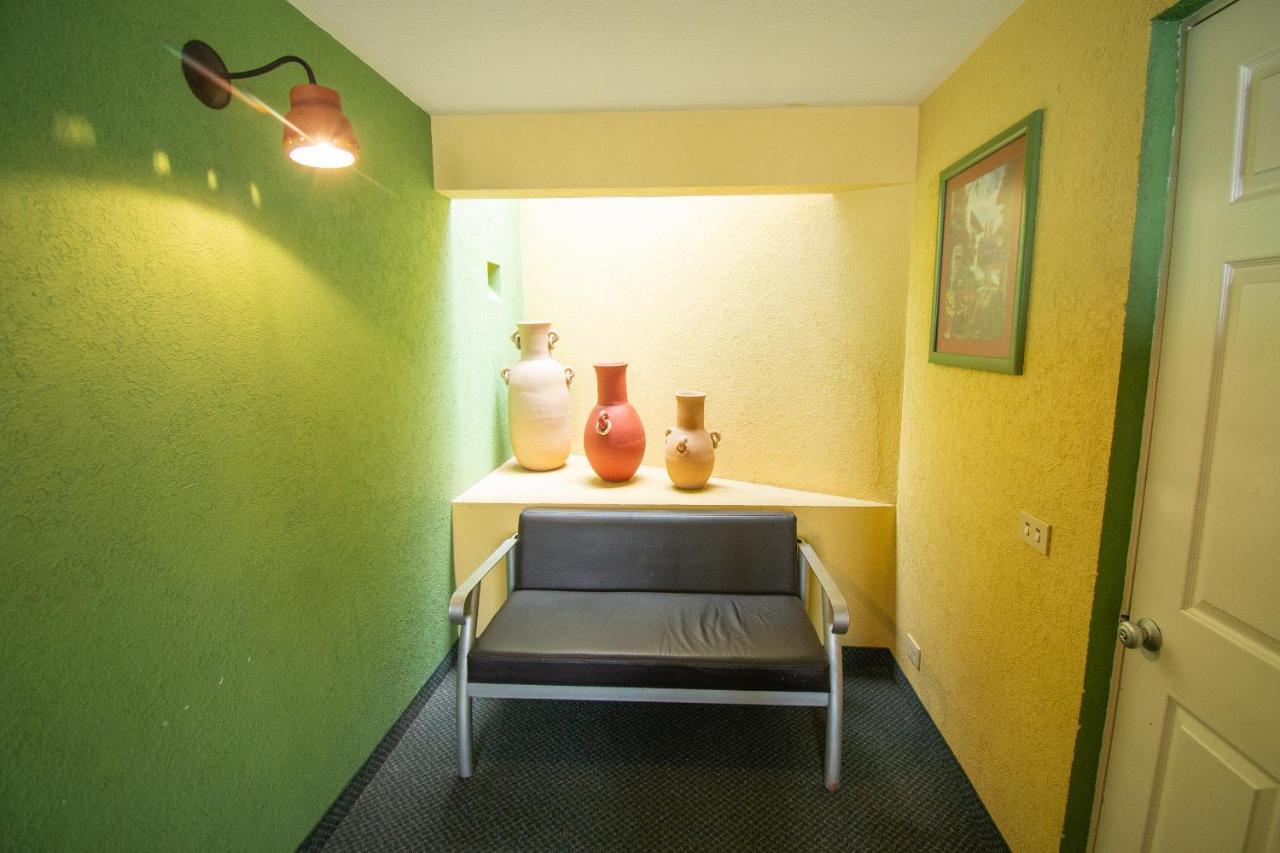Auto Hotel Hacienda Arriba León de los Aldamas Extérieur photo