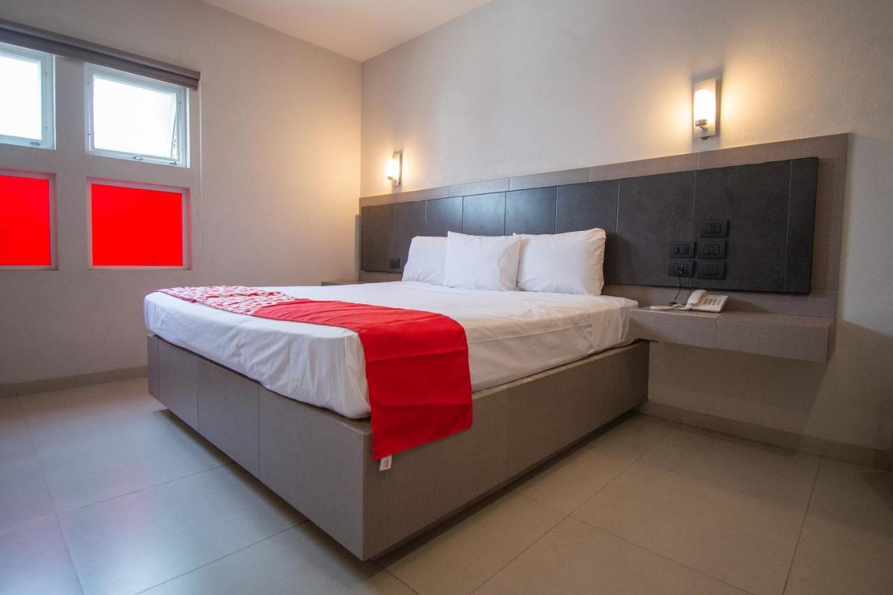 Auto Hotel Hacienda Arriba León de los Aldamas Extérieur photo